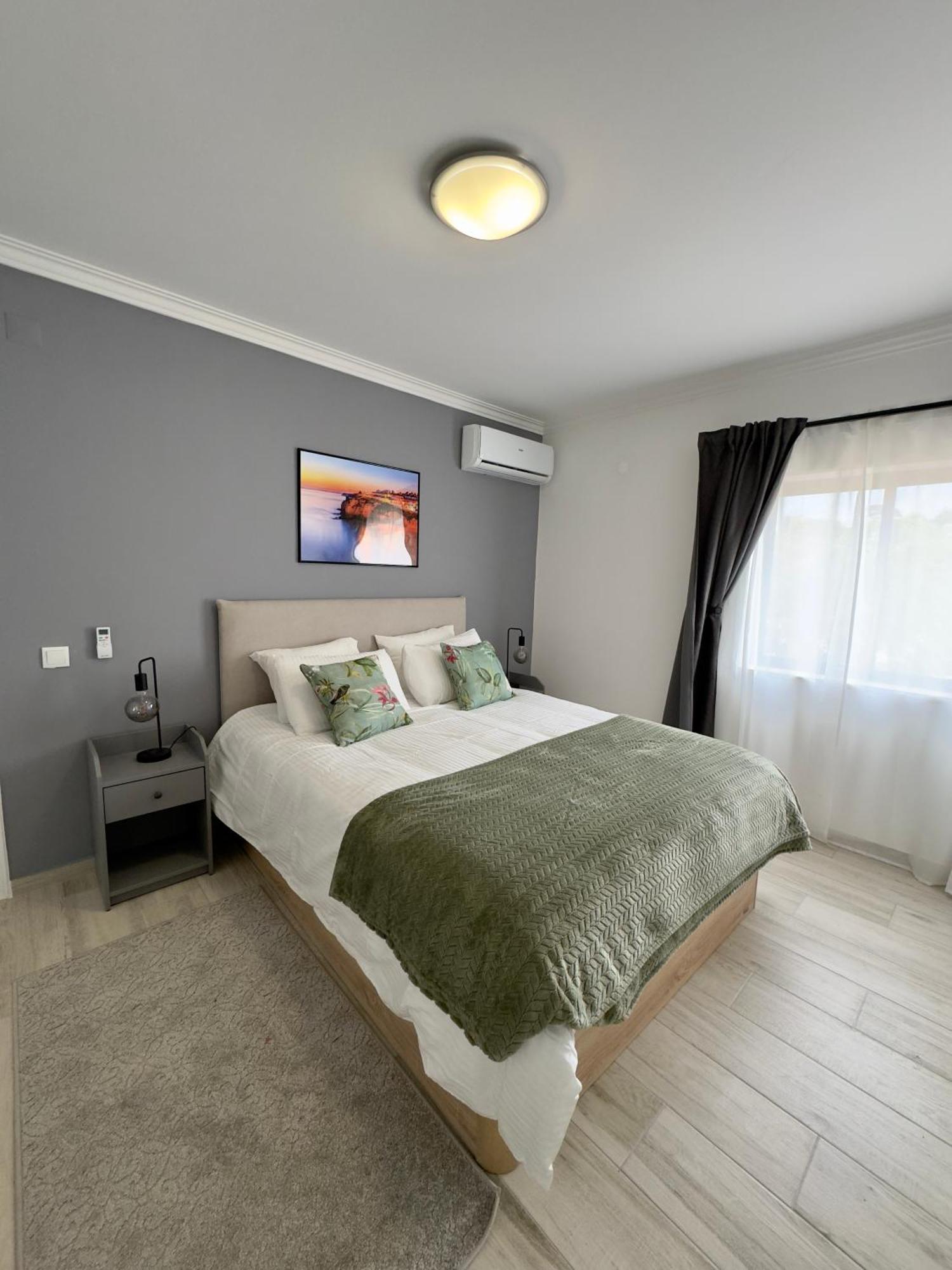 Princess Retreat Beautiful Modern Aprt 2 Min Walk From Quarteira Beach Exterior foto