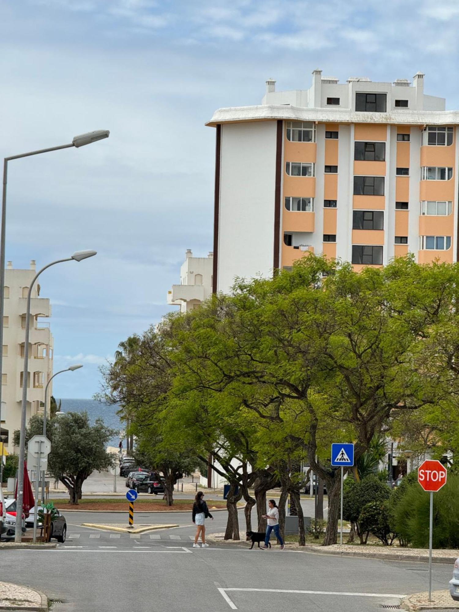 Princess Retreat Beautiful Modern Aprt 2 Min Walk From Quarteira Beach Exterior foto