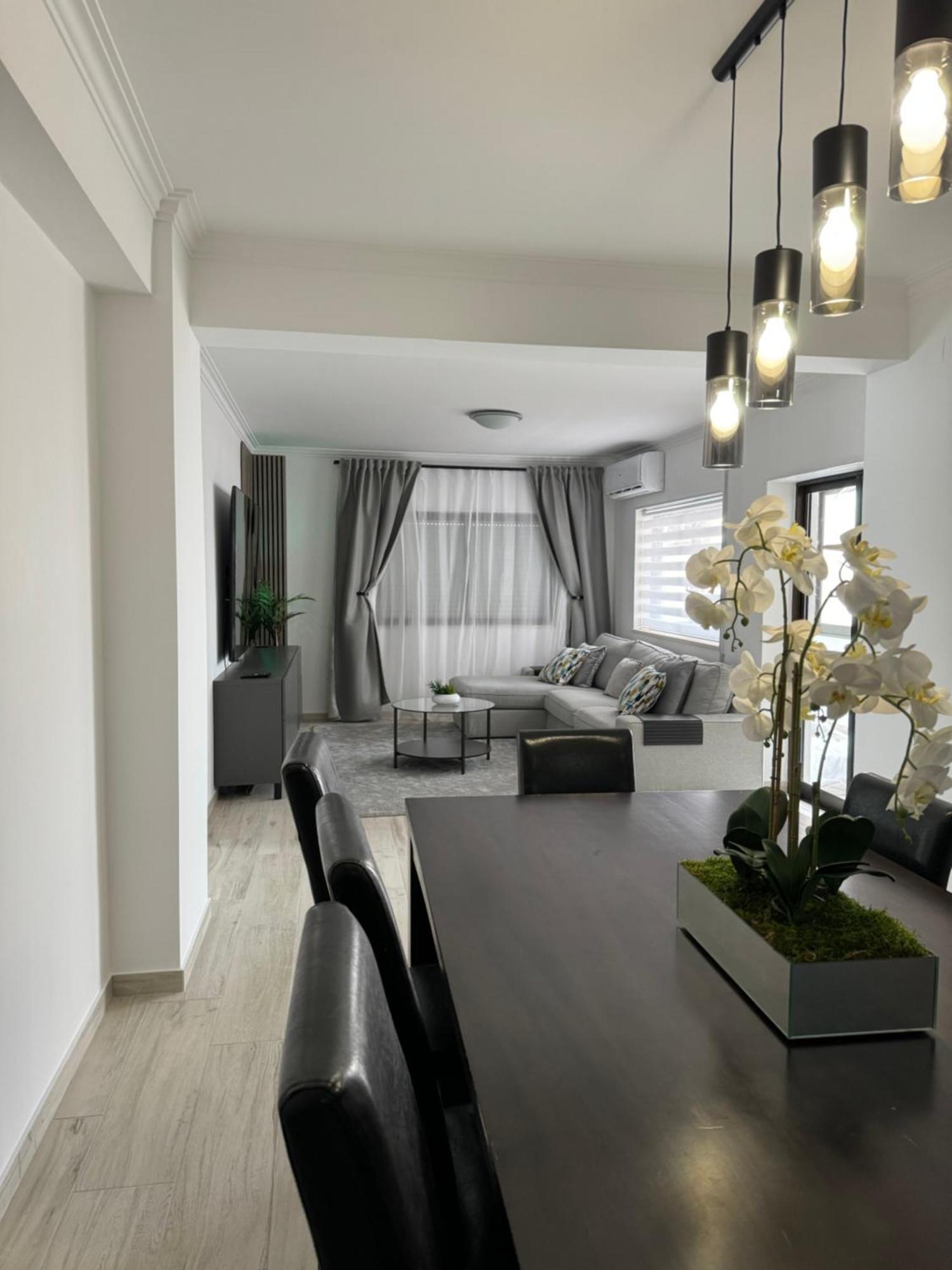 Princess Retreat Beautiful Modern Aprt 2 Min Walk From Quarteira Beach Exterior foto