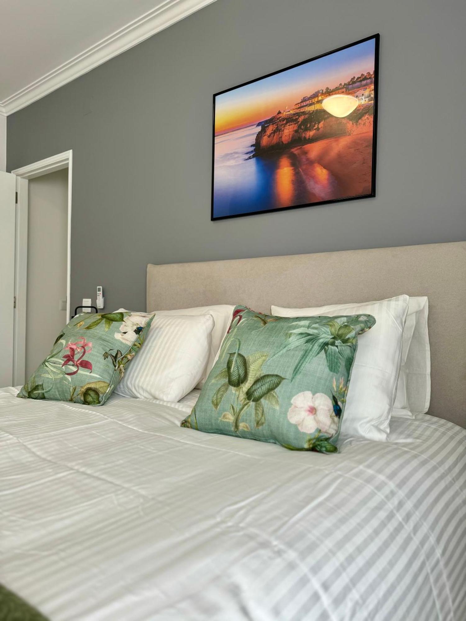 Princess Retreat Beautiful Modern Aprt 2 Min Walk From Quarteira Beach Exterior foto