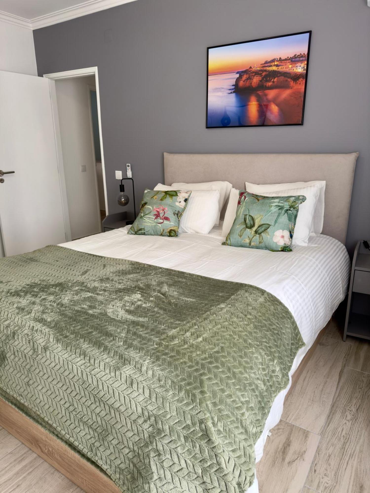 Princess Retreat Beautiful Modern Aprt 2 Min Walk From Quarteira Beach Exterior foto